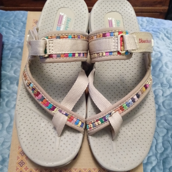 Skechers Shoes - Skechers Sandals size 10